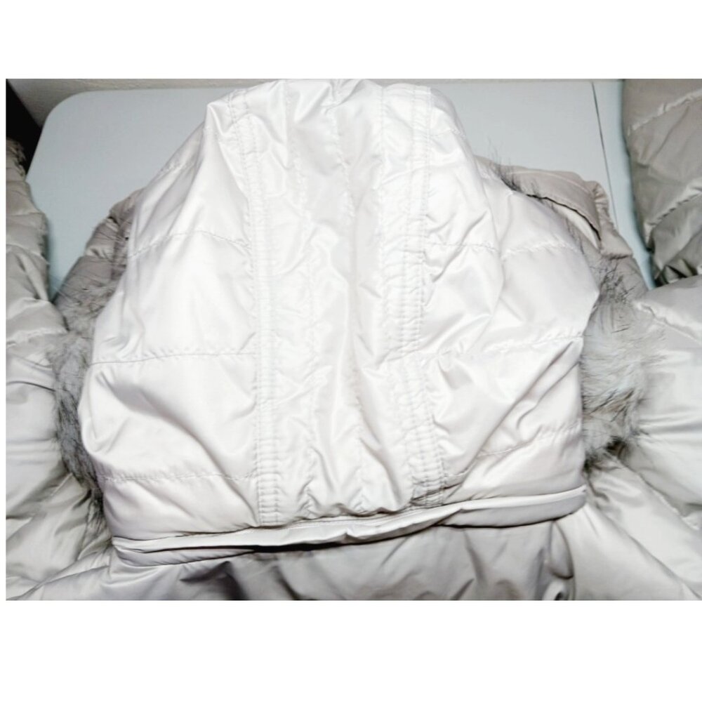 Long winter puffer coat with duffle button design with a zip closure - Picture 11 of 15